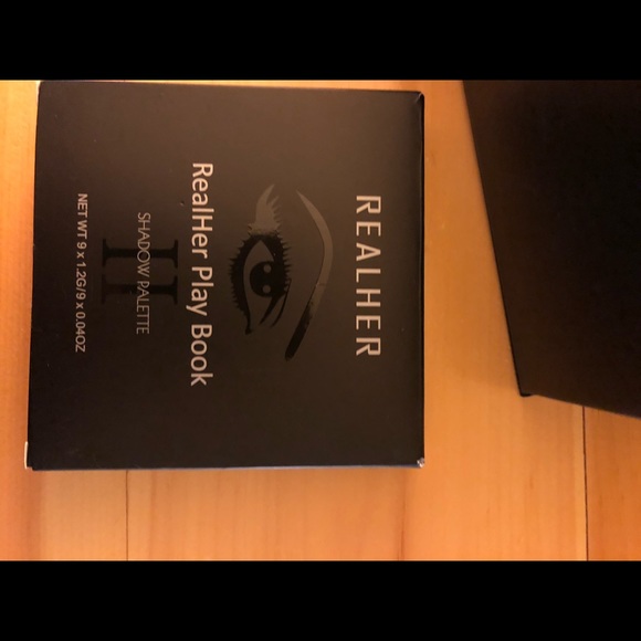 RealHer playbook II NEW - Picture 1 of 2